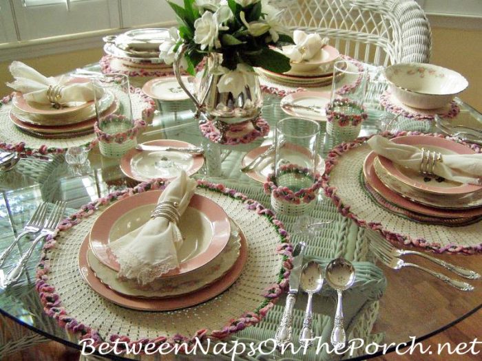 Crocheted Linens for Table Setting_wm