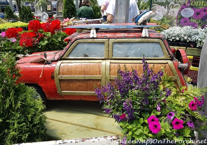 Woody Car for the Garden, Yard Art