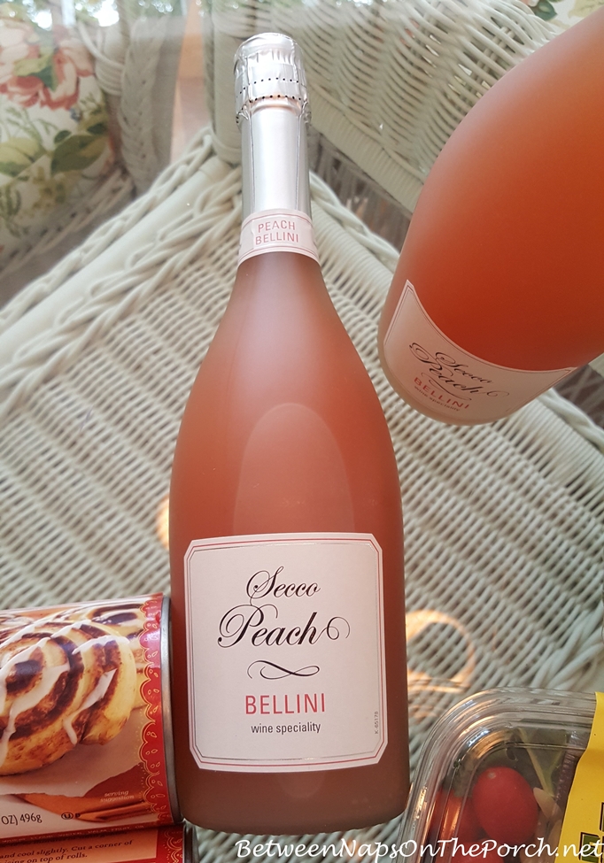 Peach Bellini, Perfect for Summer Parties