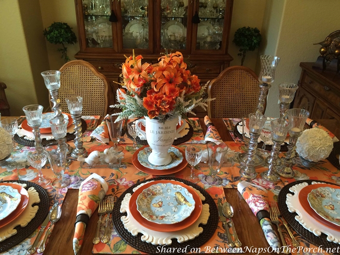 Summer Tablescape Transitions Beautifully Into Autumn