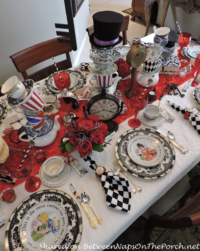 Alice in Wonderland party decor food table  Alice in wonderland tea party  birthday, Alice in wonderland tea party, Alice in wonderland party