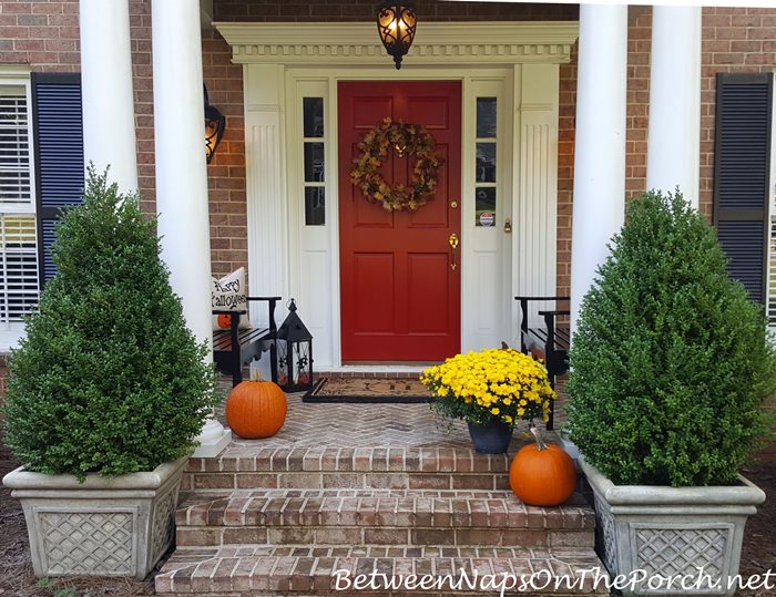 decorate-your-porch-for-fall-halloween