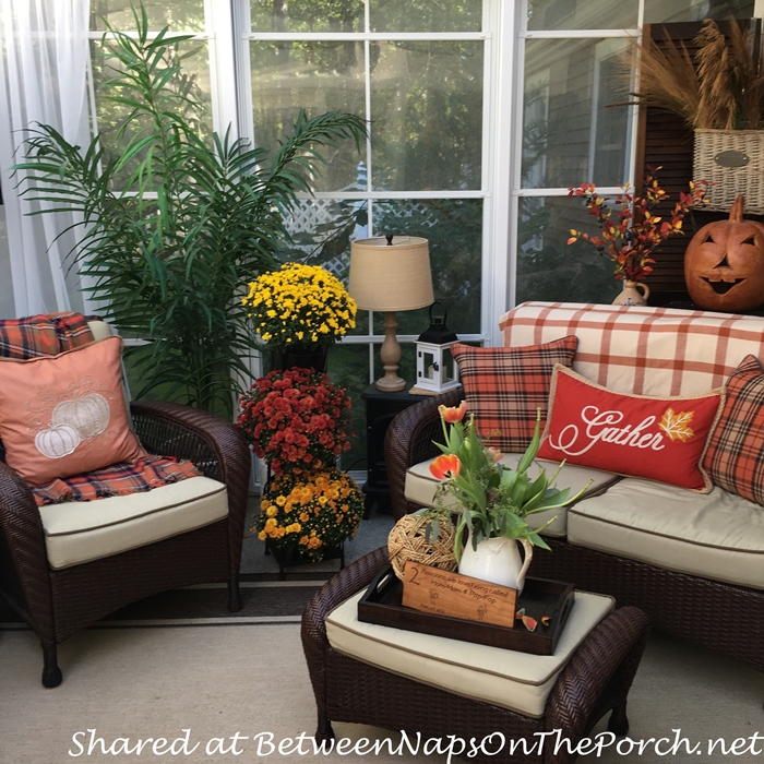 Greet Your Guests with an Autumn Basket – Between Naps on the Porch