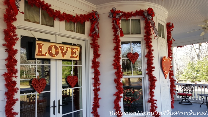 Valentine S Day Decorations Decorate The Porch Front Door