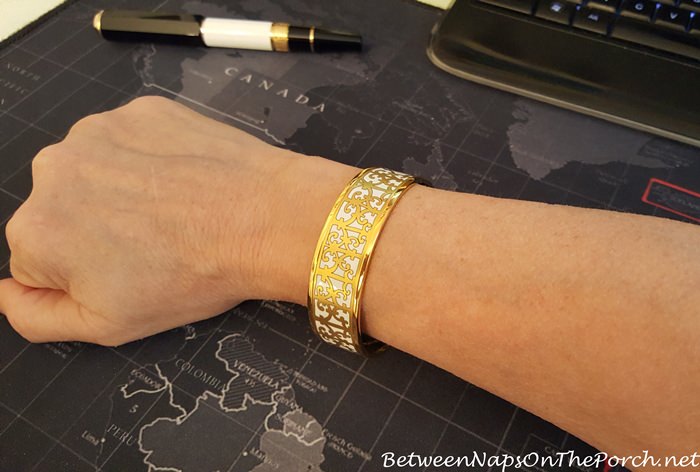 hermes enamel bracelet sizes
