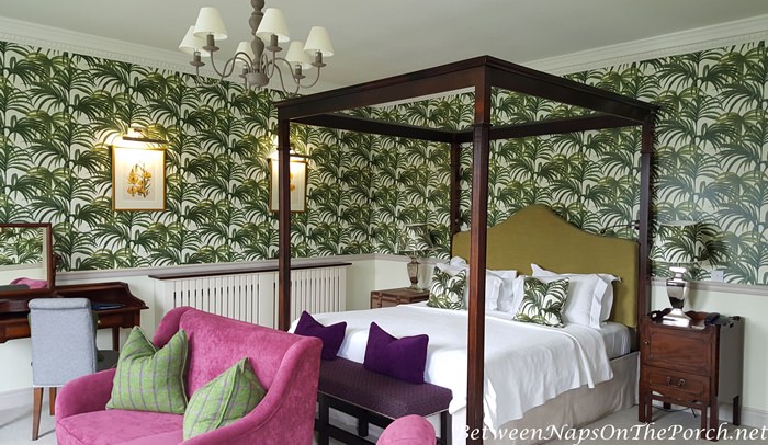 Ballynahinch-Castle-Bedroom-Green-Pink