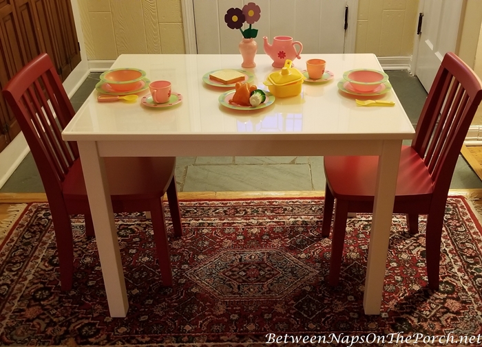 Pottery Barn, Children's Table with Chairs