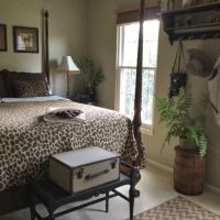 Travel Themed Guest Room
