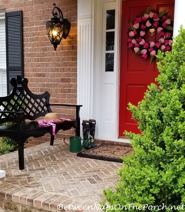 Decorate Your Porch for Spring, Spring Tulip Wreath