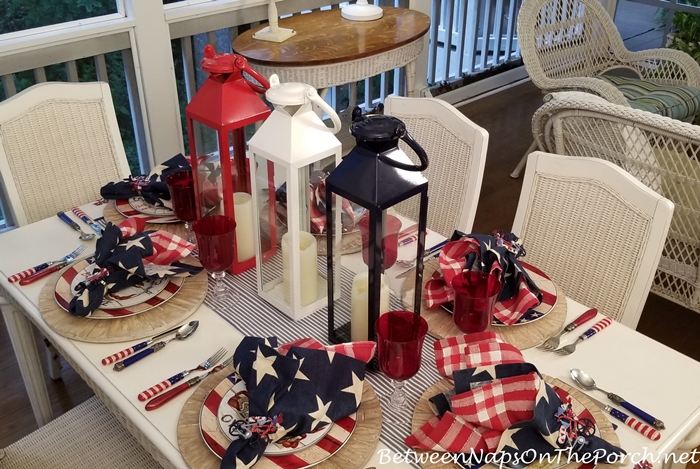 Celebrate 4th of July with Festive Tablescape