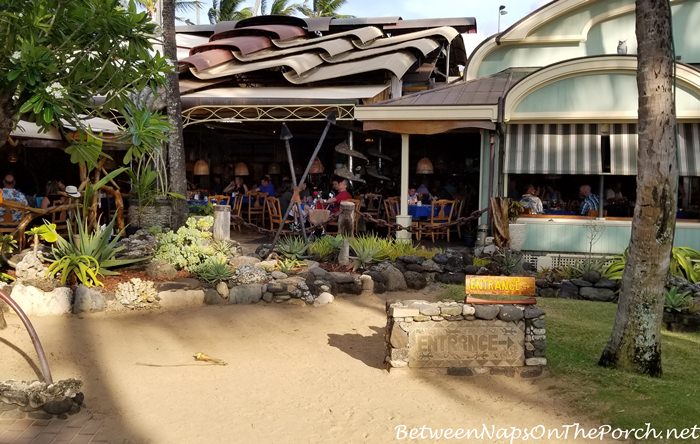 Outdoor Eating Area, Mama's Fish House, Maui, Hawaii