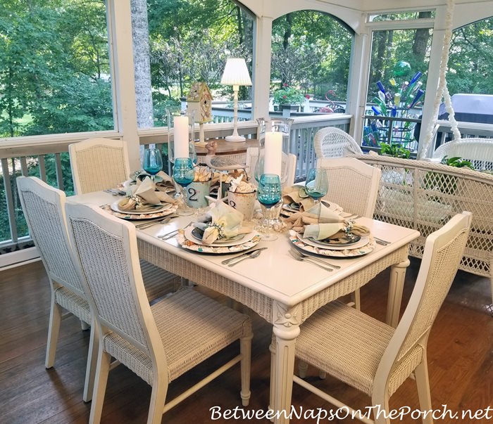 Dining on a Summer Screened Porch