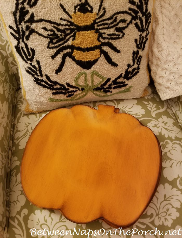 Pumpkin Charger Plates for Autumn & Halloween Table Settings