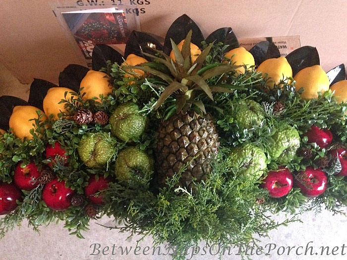 DIY Christmas Fruit Fan for Above Door, Colonial Williamsburg Christmas