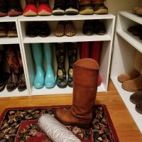 Boot Shaper Keeps Boots Standing Upright