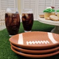 Super Bowl Party Glasses and plates