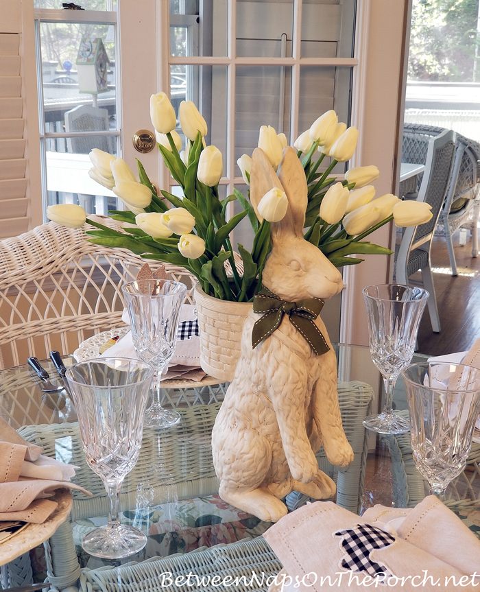 Tulip Centerpiece for a Spring or Easter Table Setting