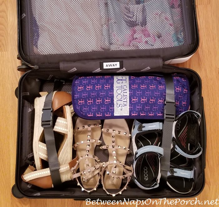 What fits in Away Bigger Carry-on Bag