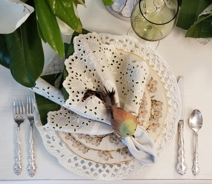 Eyelet Napkins, Spring Table Setting