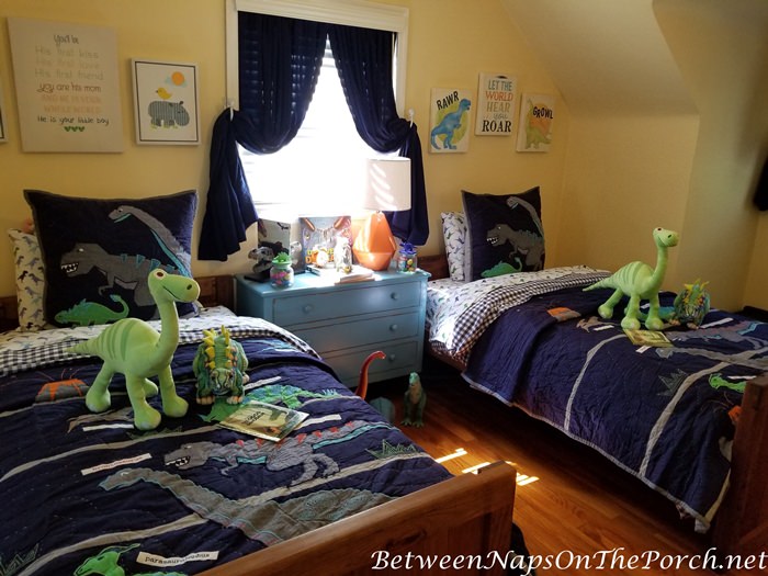 Boys dinosaur shop bedroom ideas