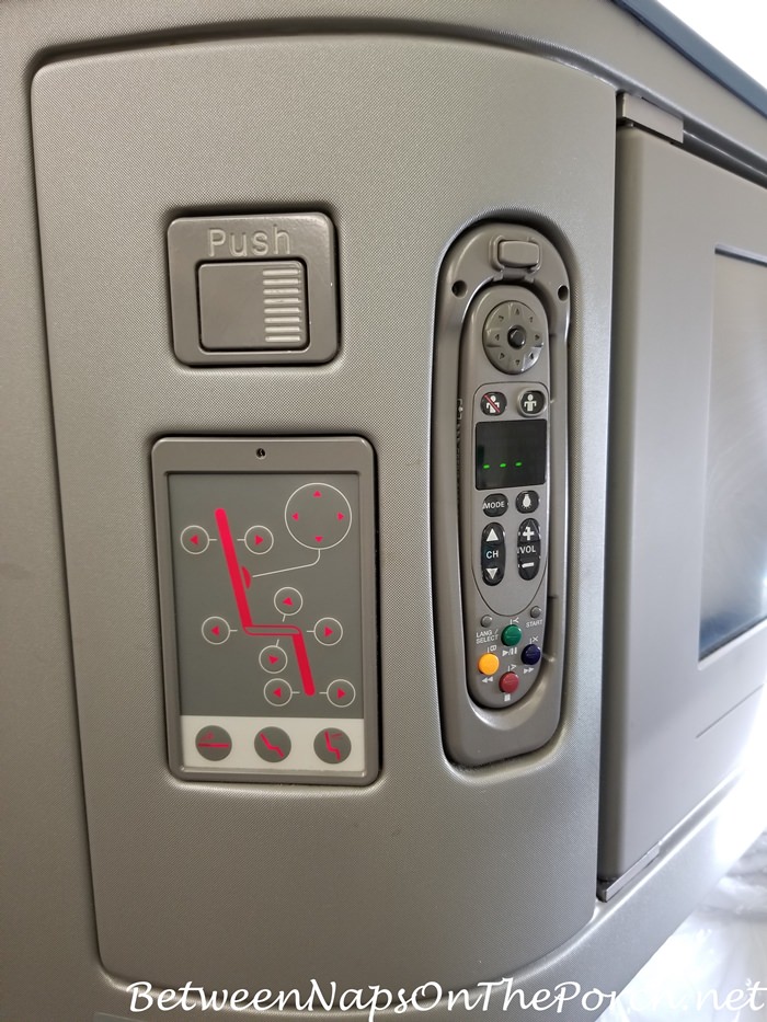 Seat Controls, Flying Delta One