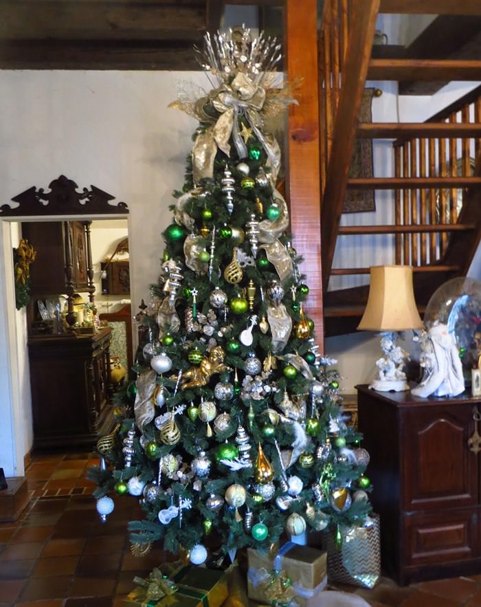 white gold and green christmas decor