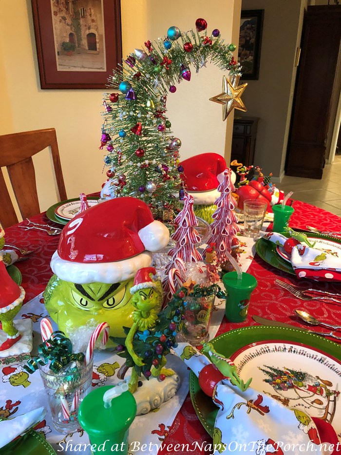 How to Make a Bent Grinch Christmas Tree