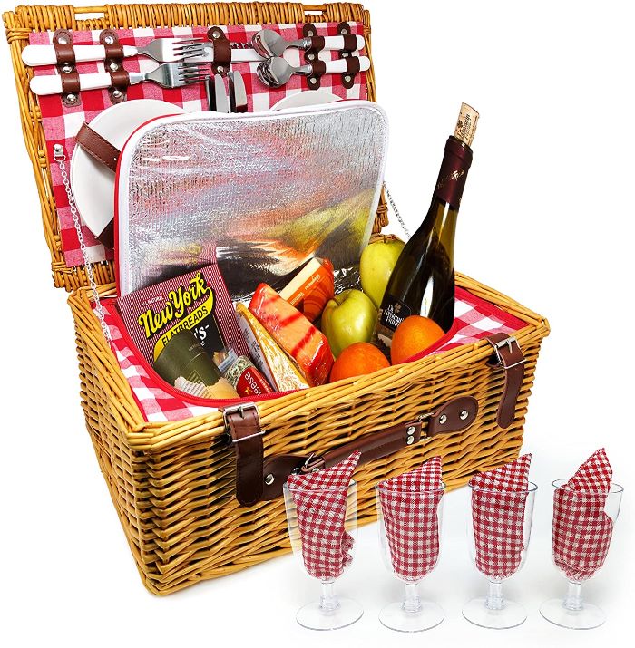 Best Picnic Baskets, Blankets & More 2020