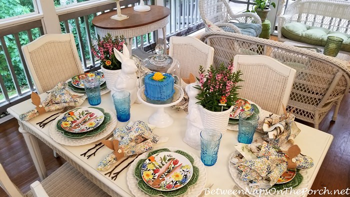 Spring Dining on the Porch