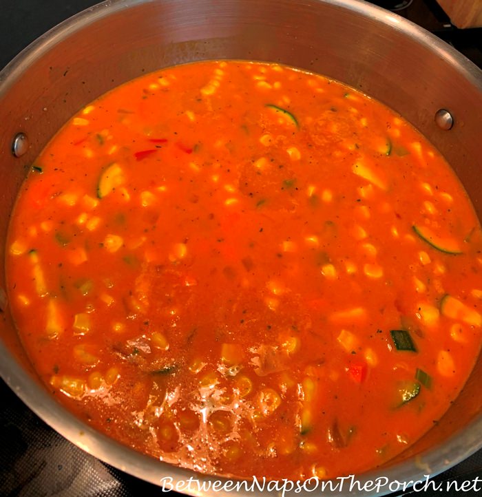 Tomato-Pepper Veggie Tortellini Soup Recipe