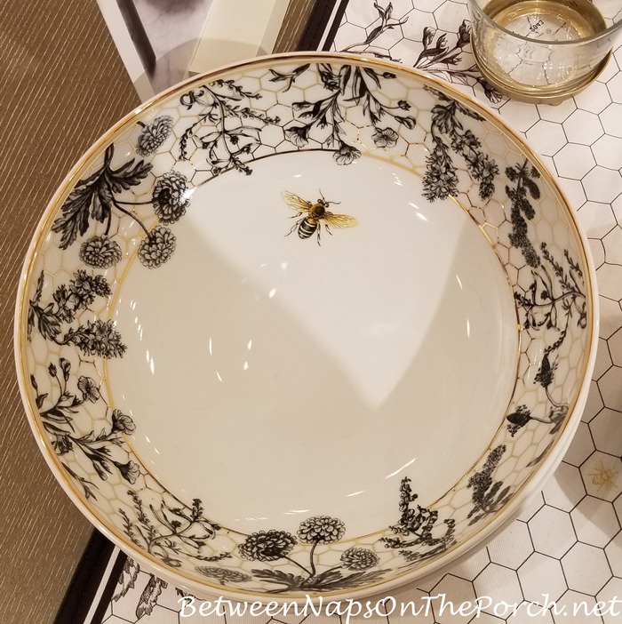 Bee dinnerware 2025