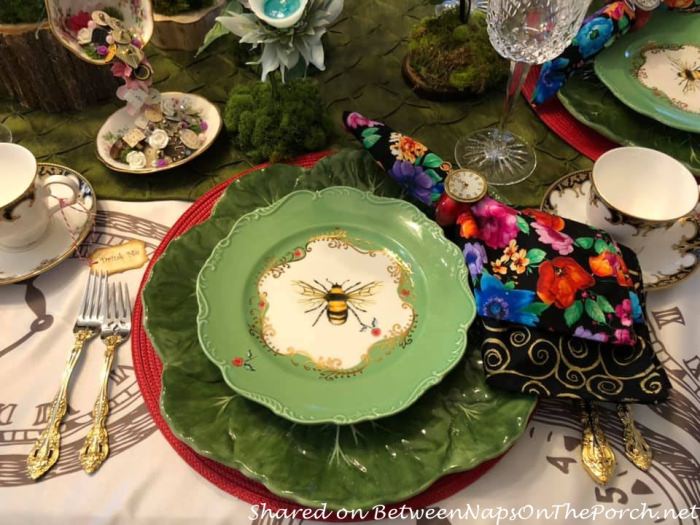 Bee Salad Plates, Green Bee Plates