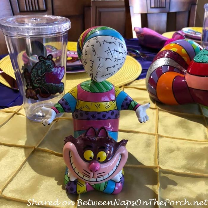 Cheshire Cat for Alice in Wonderland Table Setting