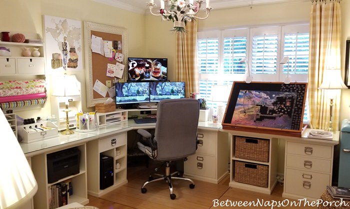 triple monitor home office