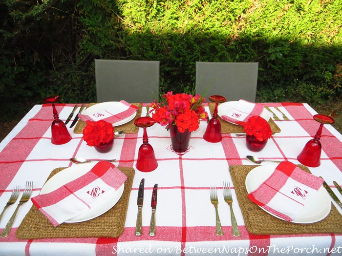 Red and White Table for a Summers Dinner Party