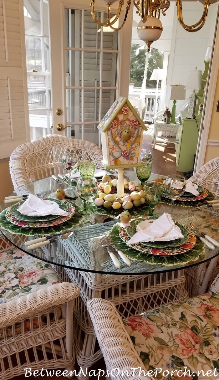 Bird Themed Table Setting with Herend Rothschild Bird Dinnerware