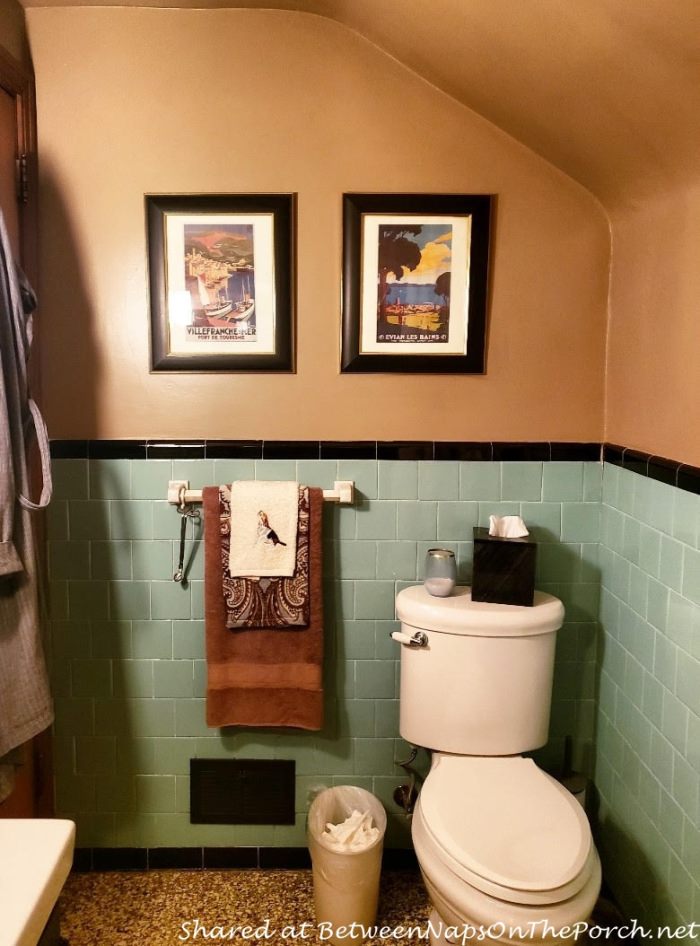 My Tiny B&W Bathroom: Last Room that Had a Major Renovation