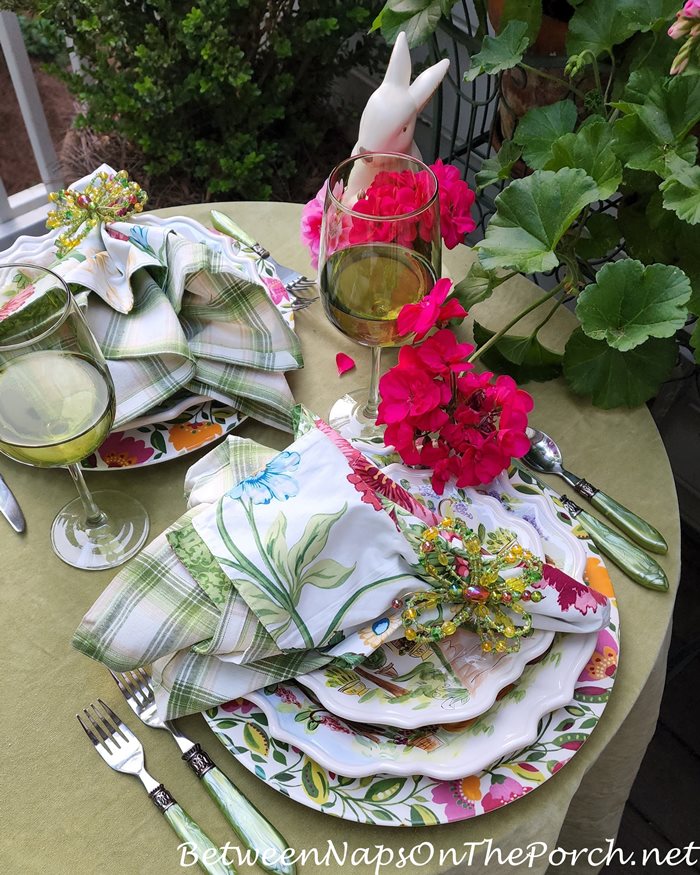 Tablescape Thursday, Between Naps On The Porch