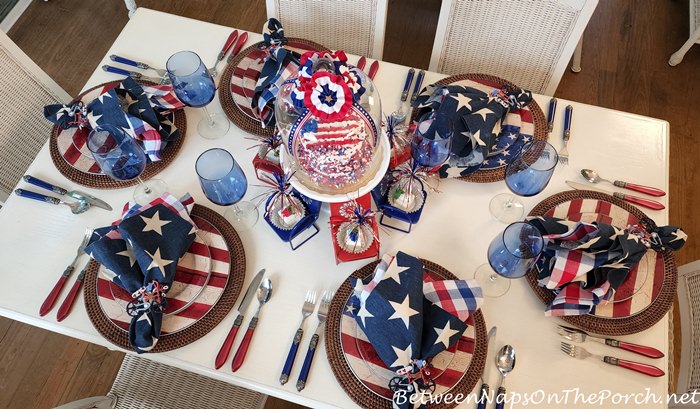 Patriotic Table Setting, 4th Celebration