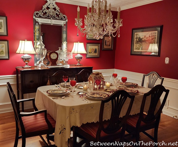 Benjamin Moore Raspberry Truffle for Dining Room