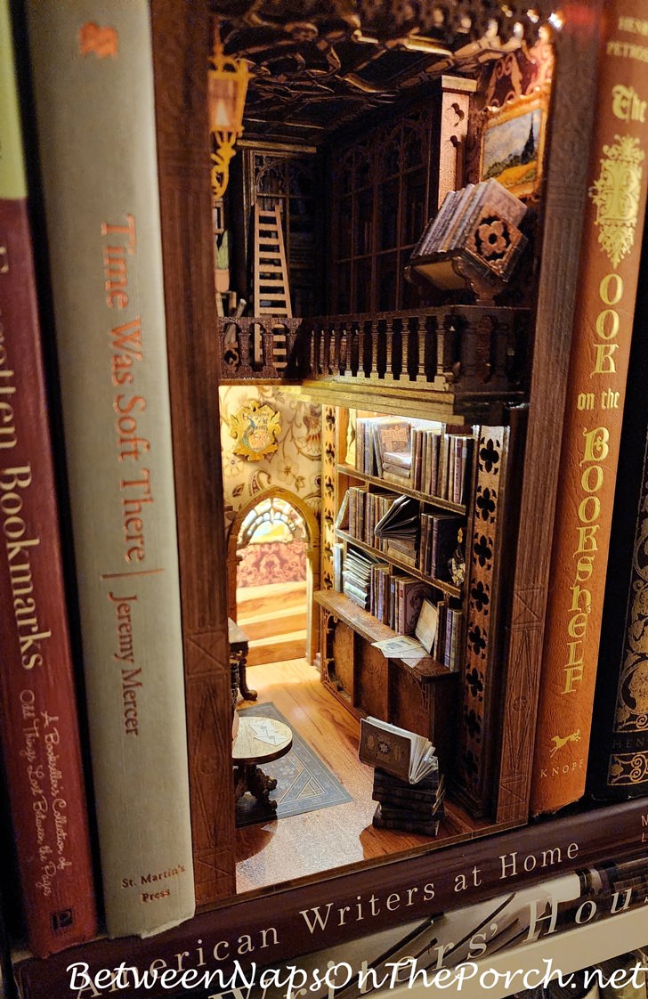 Library Book Nook 