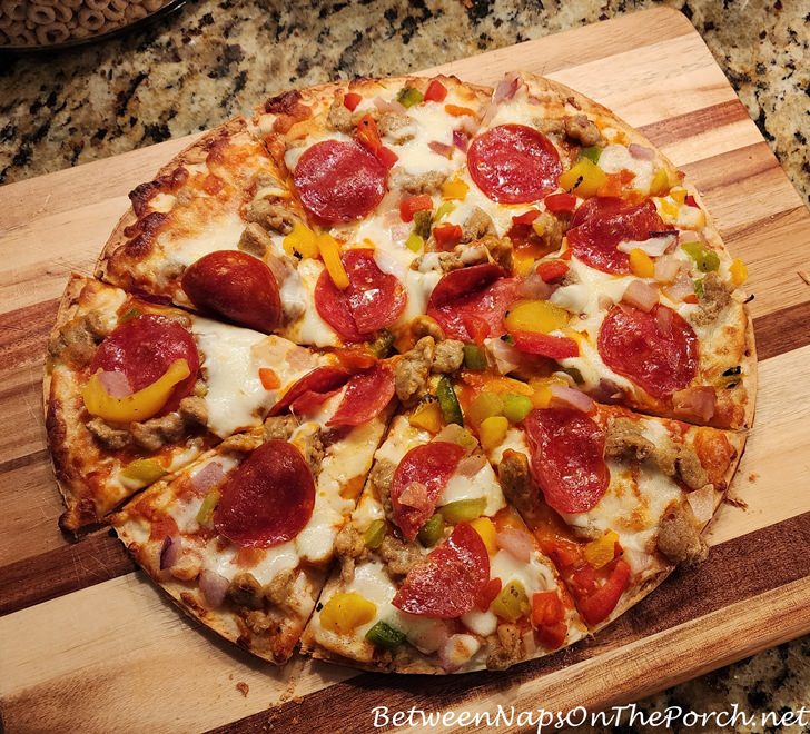 Review: Super Pizza Pan – Aline Arie