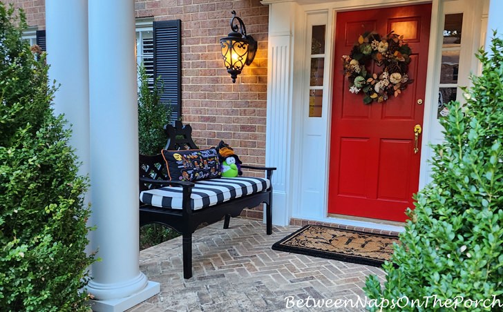 Decorate a Porch for Fall, Halloween