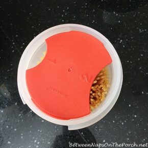 Tupperware Spahetti Storage & Measure