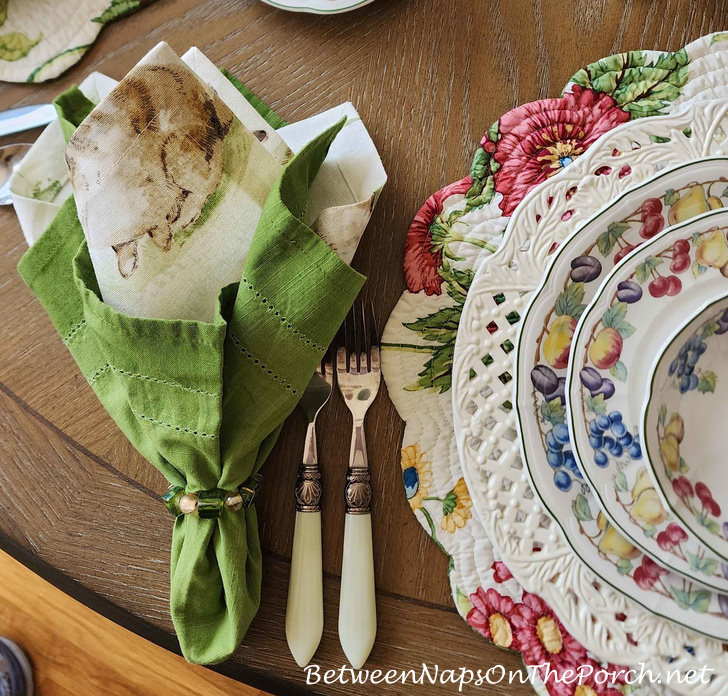 Green Napkins, Bunny Napkins