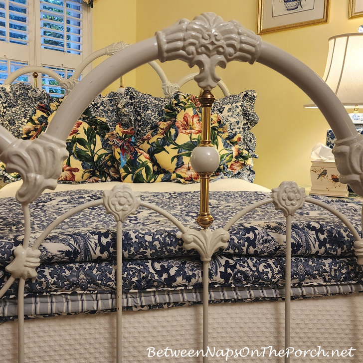 Ralph Lauren Porcelain Tamarind Bedding, Contrasting side of comforter