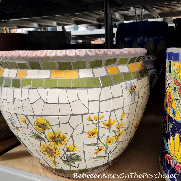 Beautiful-Mosaic-Planter-bees-and-sunflowers.