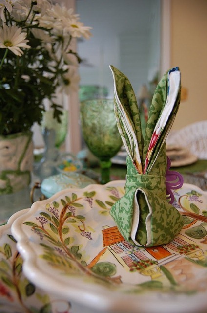 Bunny Rabbit Napkin Fold Tutorial for Easter Table Settings