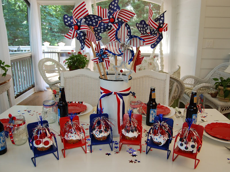 A Nautical Tablescape for the Fourth of July - Celebrate & Decorate