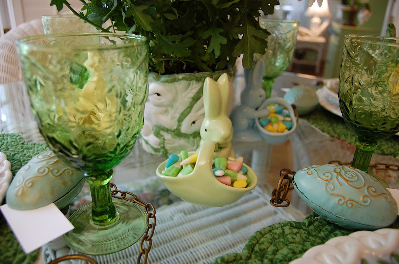 Easter Table Setting Tablescape with Floral Centerpiece & Bunny Napkin Fold
